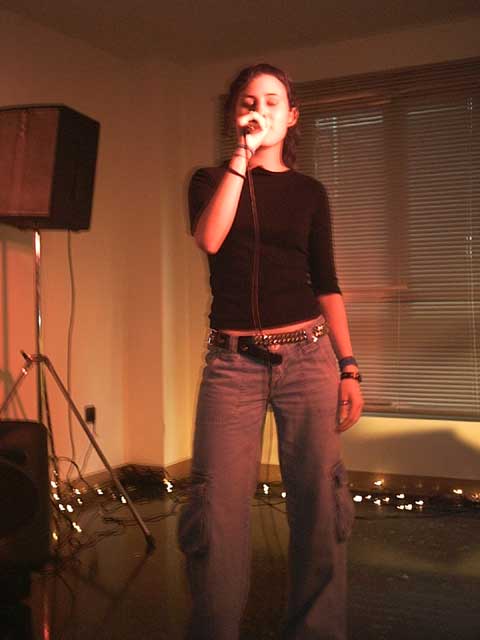 000-1 * 640 x 480 * (31KB)